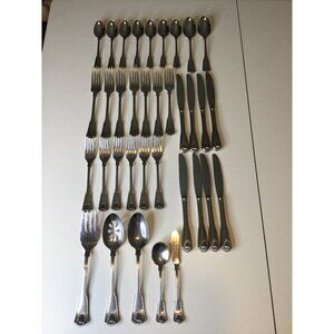 Towle 18/8 Stainless Flatware Forks Spoons Knives Serving 35 pieces Shell